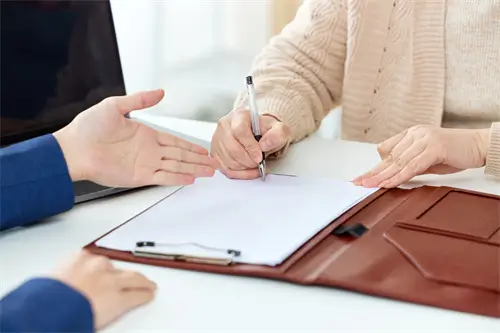 企业怎么发放社保工资